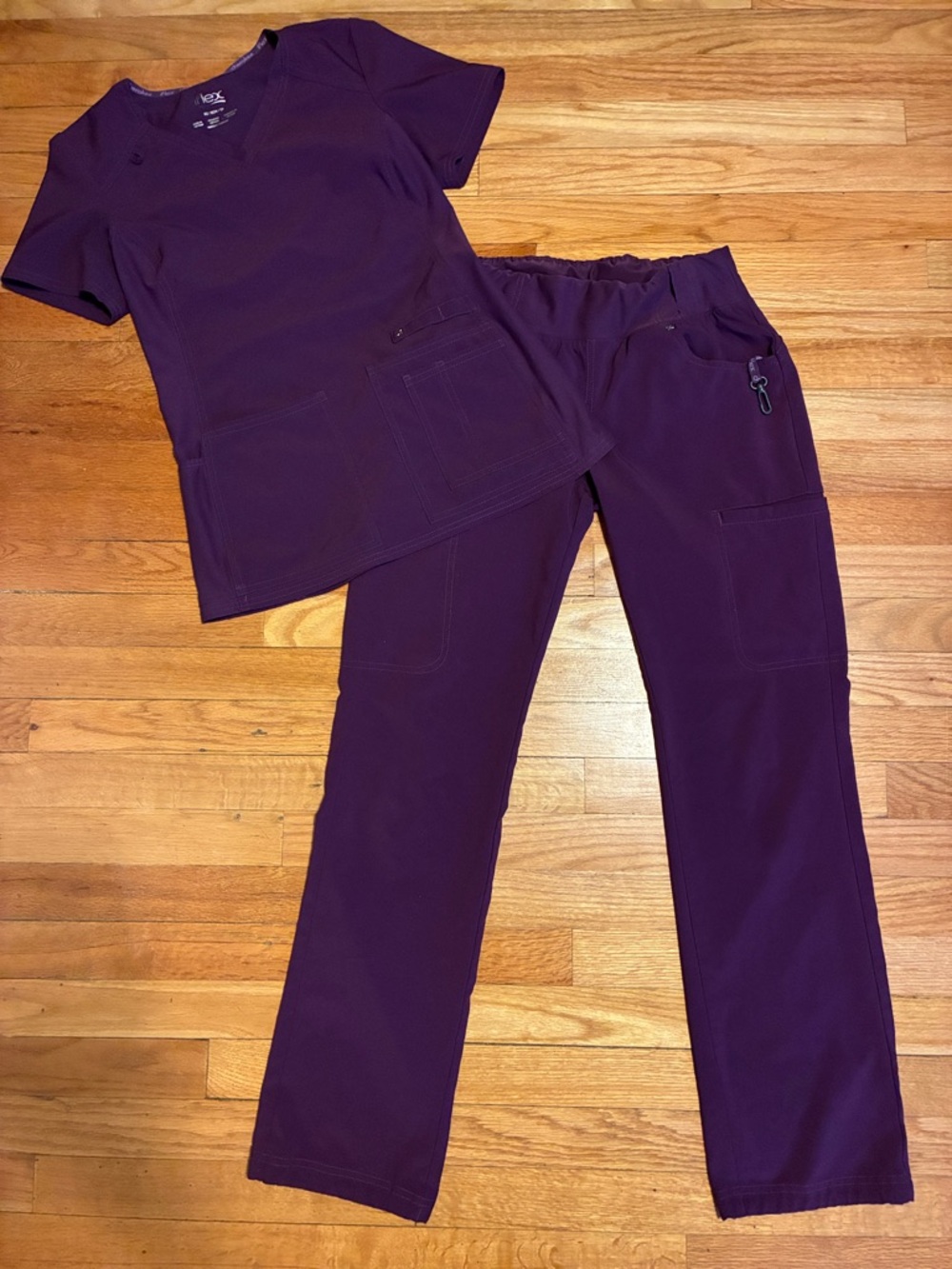 Cherokee iflex scrub set